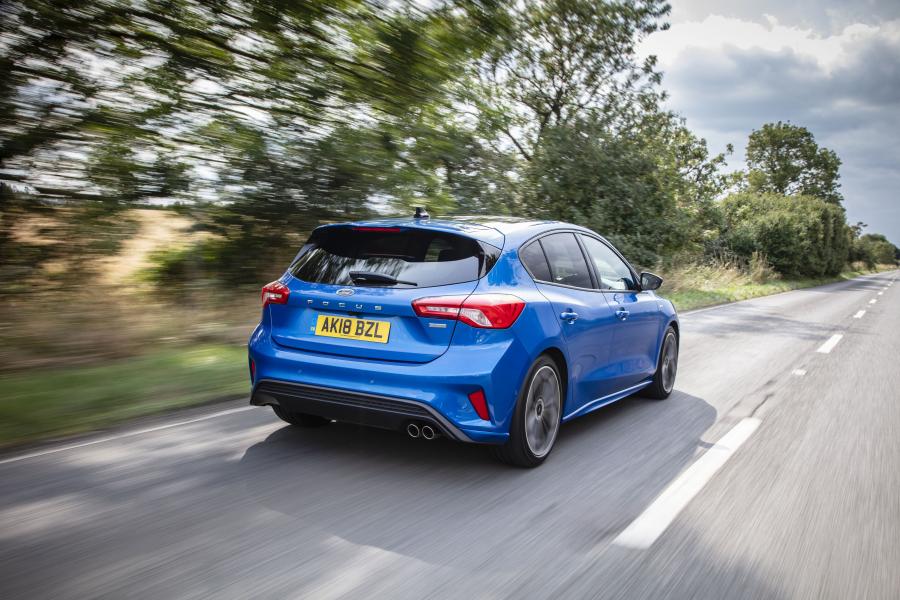  Ford Focus ST-Line 2018 года  (UK) (фото 8 из 42)
